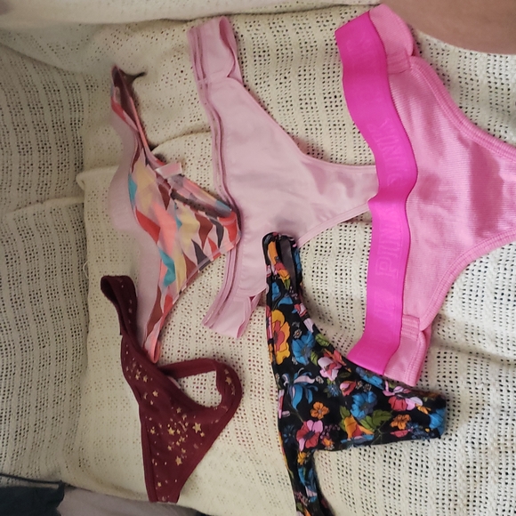 5 pairs panty bundle $23, size Medium - Picture 2 of 2